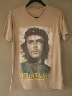 Che Guevara Graphic Tee - Tan, Ptp 18 1/2" To 22"